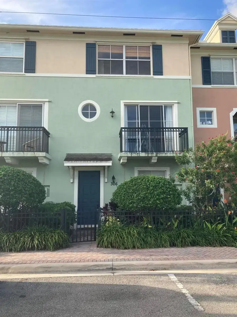 306 NW 1st Street # 306, Delray Beach FL 33444 photo 4