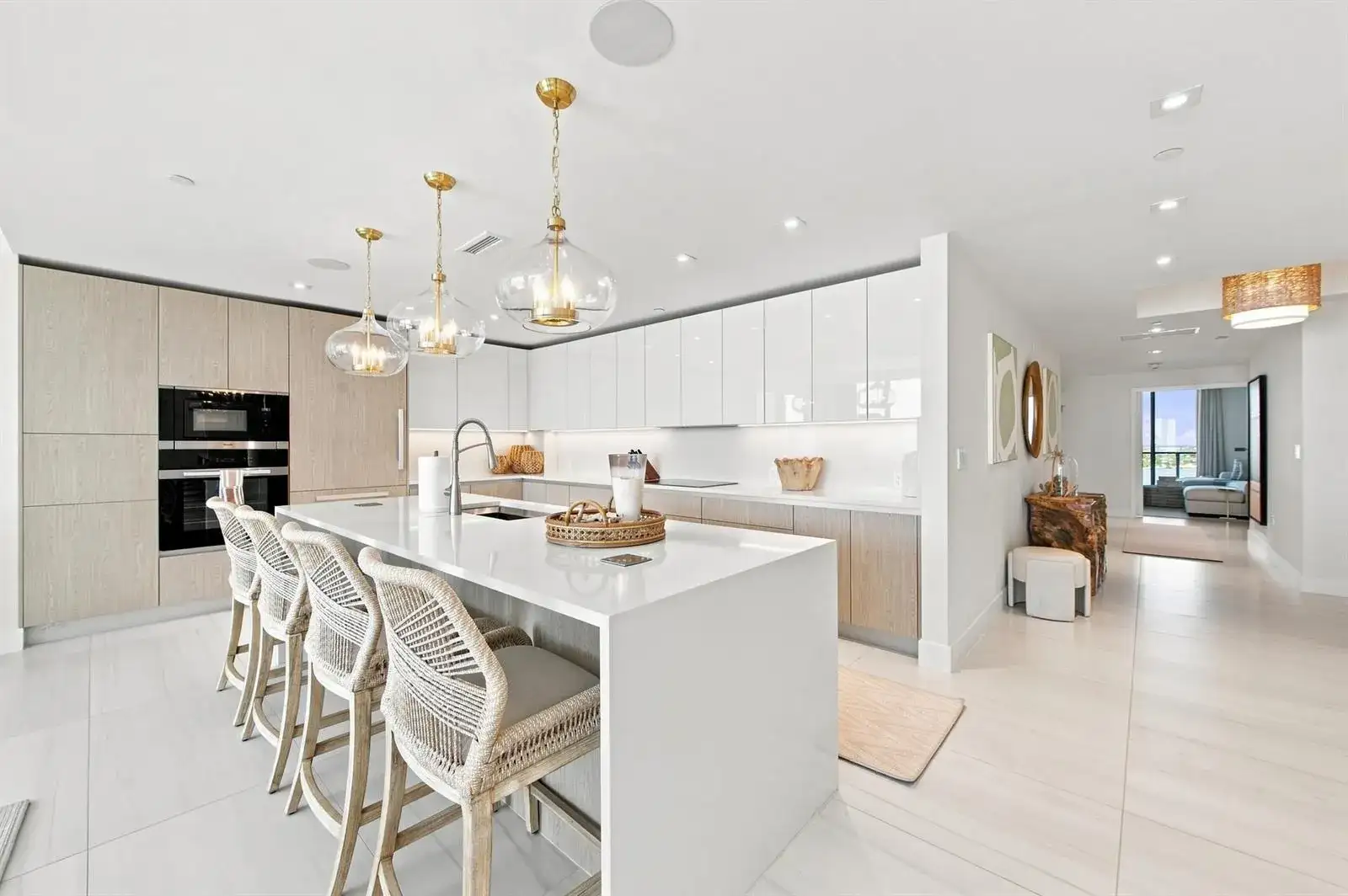 3100 N OCEAN Drive, Singer Island FL 33404 photo 2