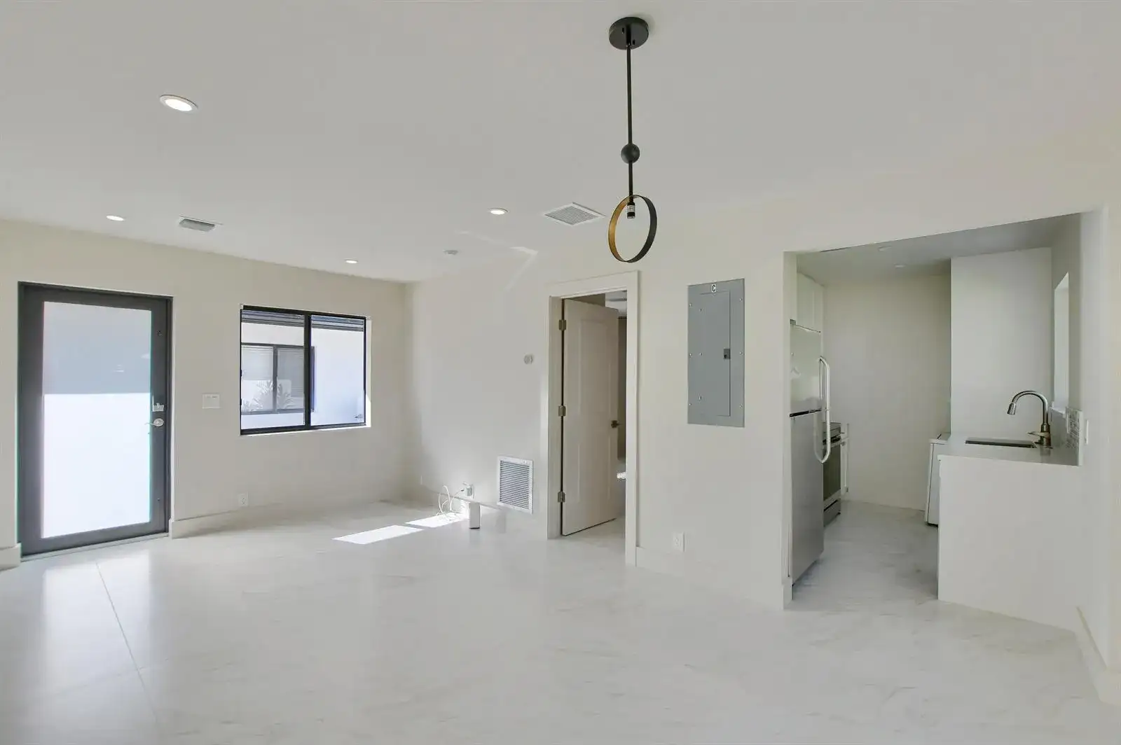 2503 OCEANVIEW Avenue # C, Delray Beach FL 33444 photo 4