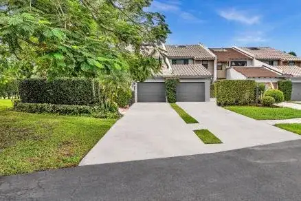 1970 CANTERBURY Circle # 1970, Wellington FL 33414 photo 3