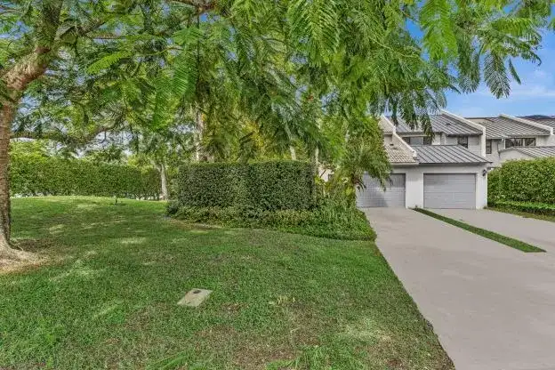 1970 CANTERBURY Circle # 1970, Wellington FL 33414 photo 5