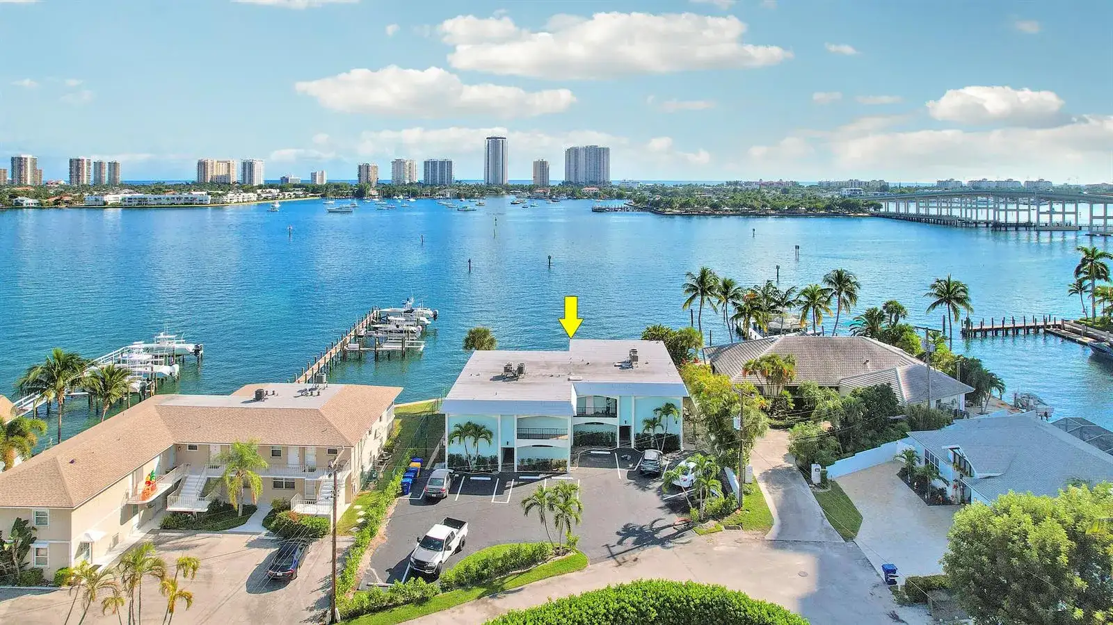 360 Wilma Circle, Riviera Beach FL 33404 photo 3