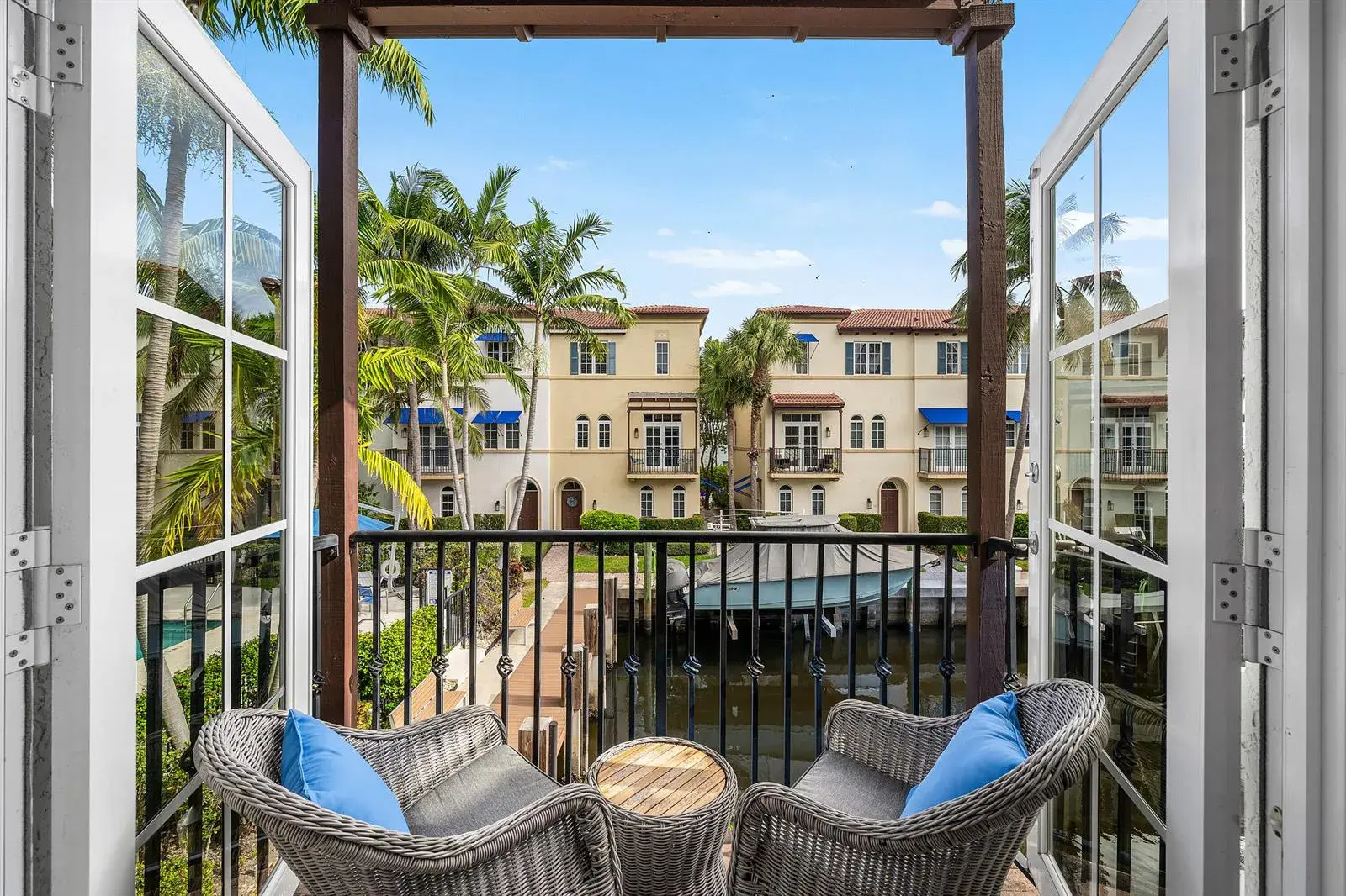 813 Estancia Way, Boynton Beach FL 33435