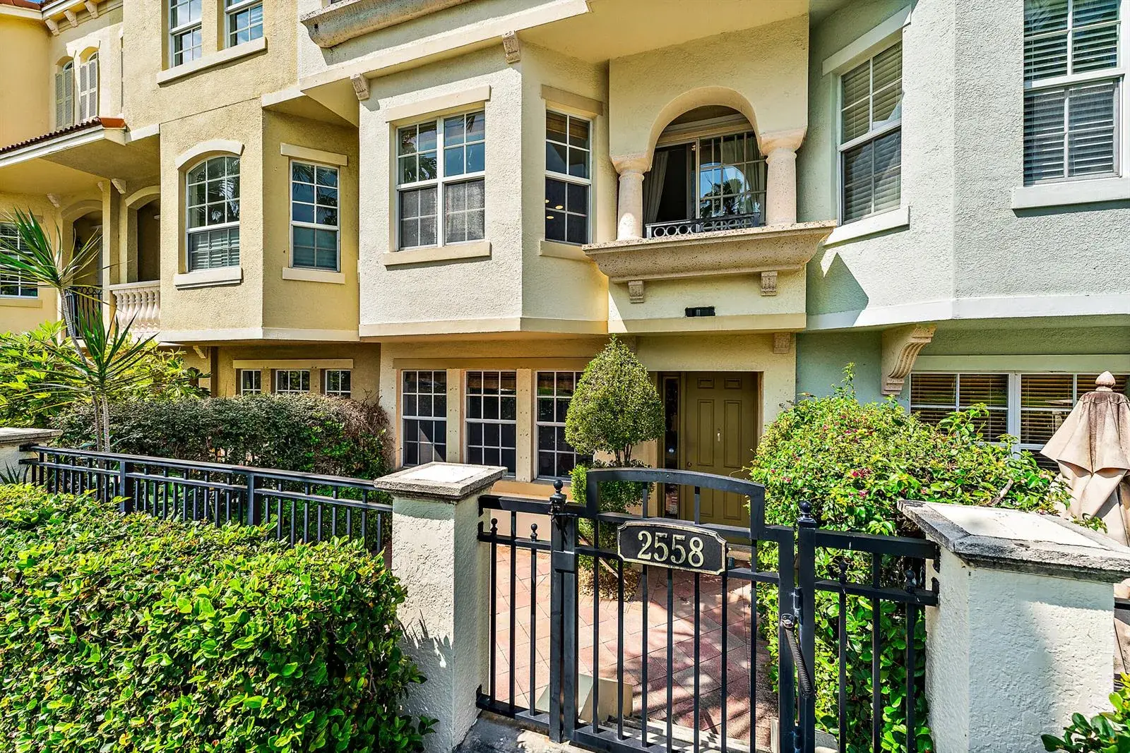 2558 Gardens Parkway, Palm Beach Gardens FL 33410