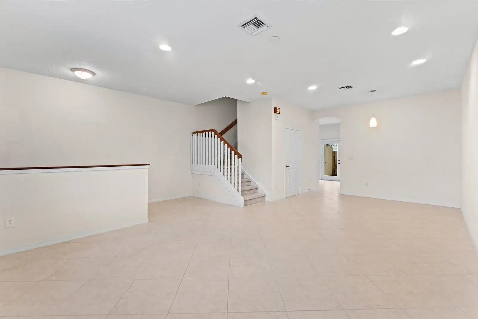 118 Seagrape Drive # 107, Jupiter FL 33458 photo 3