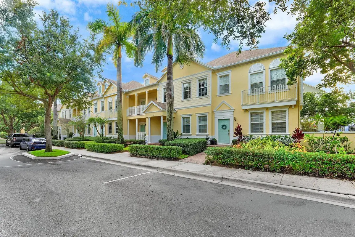 118 Seagrape Drive # 107, Jupiter FL 33458