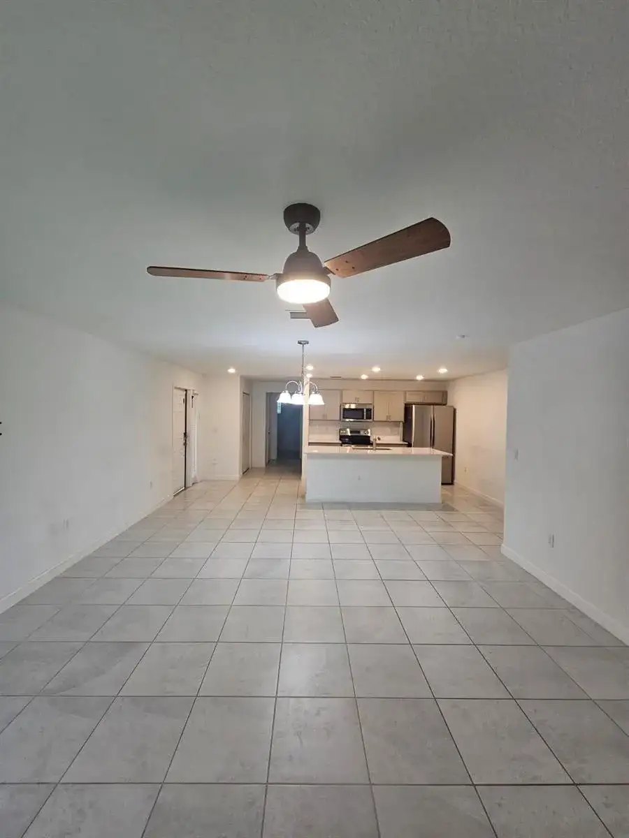 6765 Broadwater Lane, Lake Worth FL 33467 photo 3