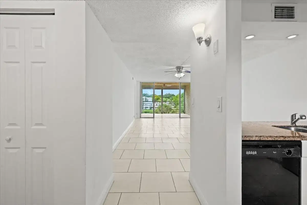 1831 Sabal Palm Drive # 403, Davie FL 33324 photo 4