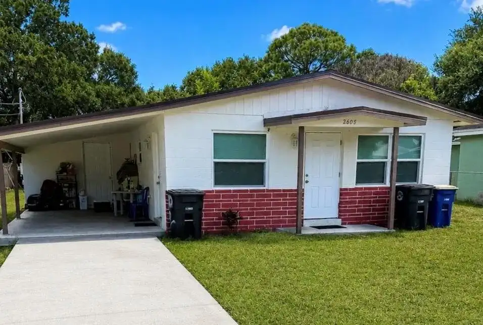 2605 AVENUE N, Fort Pierce FL 34947