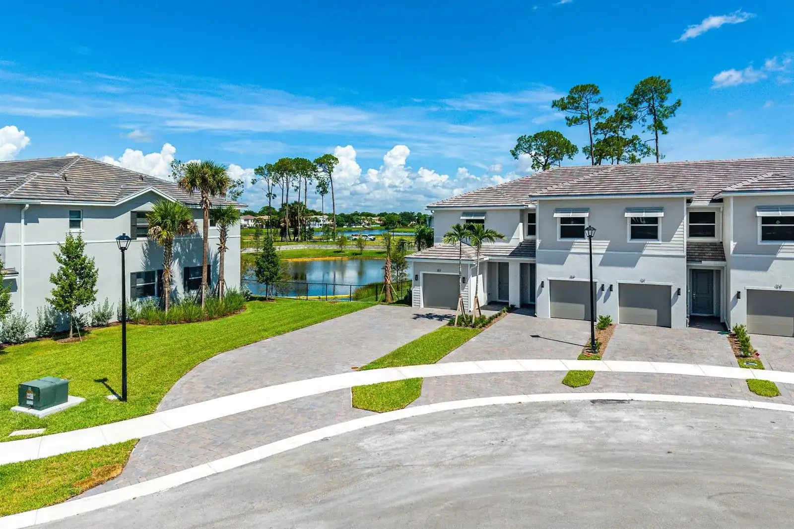 157 LAKESIDE LANDING Court, Royal Palm Beach FL 33411 photo 2
