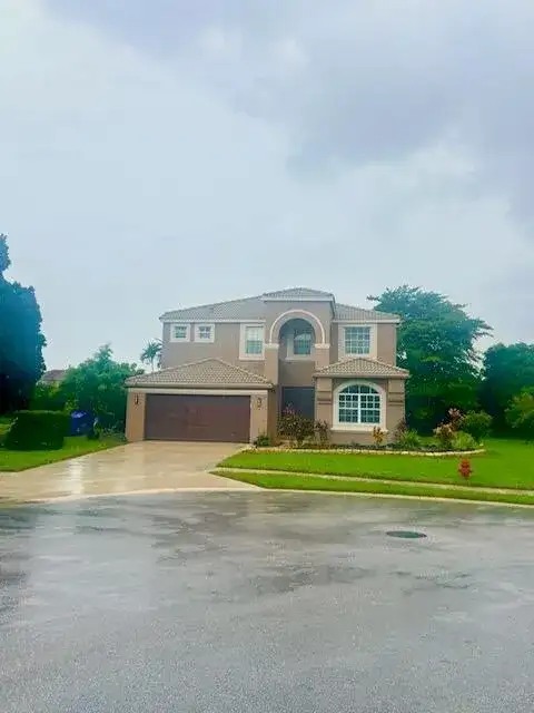 127 Saratoga Boulevard W, Royal Palm Beach FL 33411 photo 2