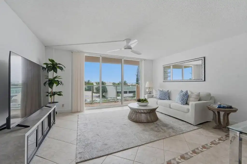 5440 N Ocean Drive # 203, Singer Island FL 33404