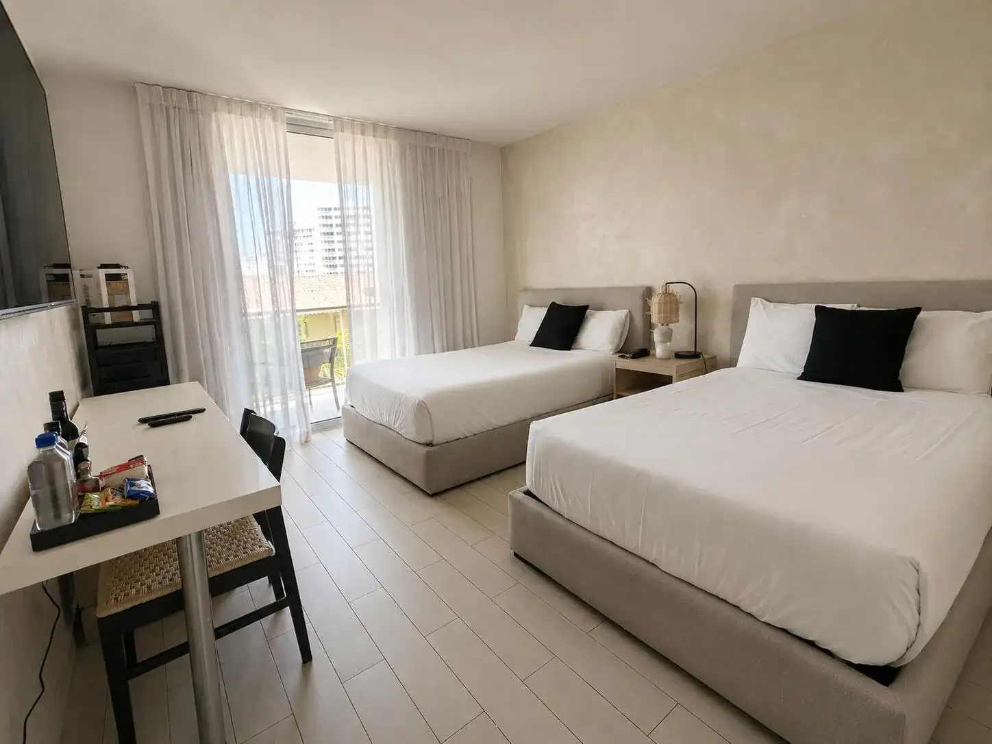 2602 E HALLANDALE BEACH Boulevard # R403, Hallandale Beach FL 33009 photo 4