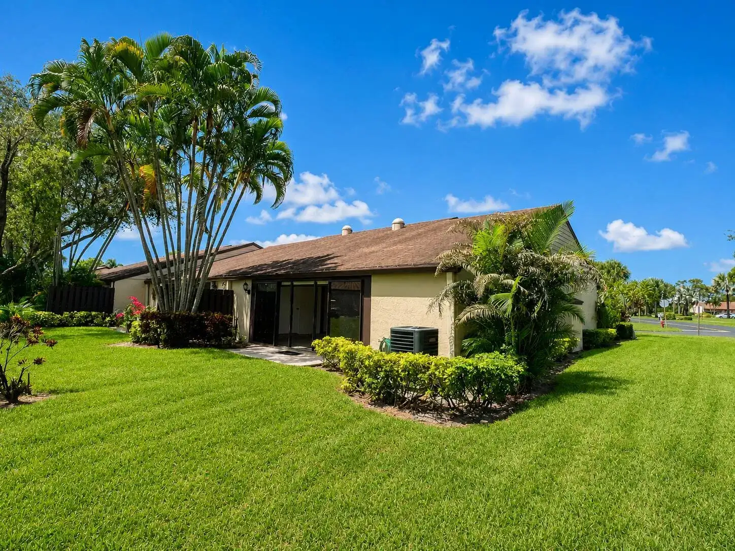 611 Sea Pine Way # A, FL 33415 photo 2
