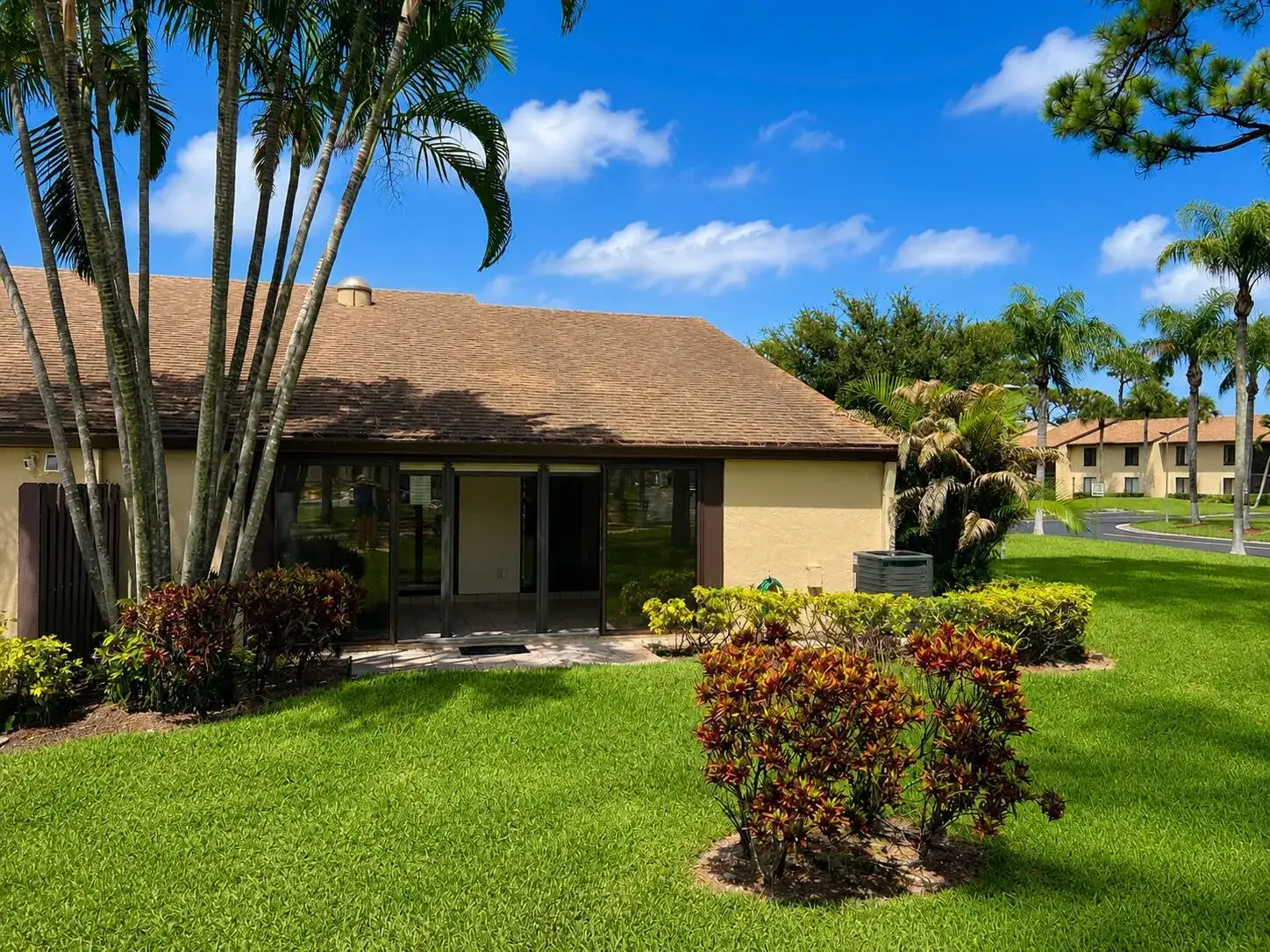 611 Sea Pine Way # A, FL 33415 photo 3