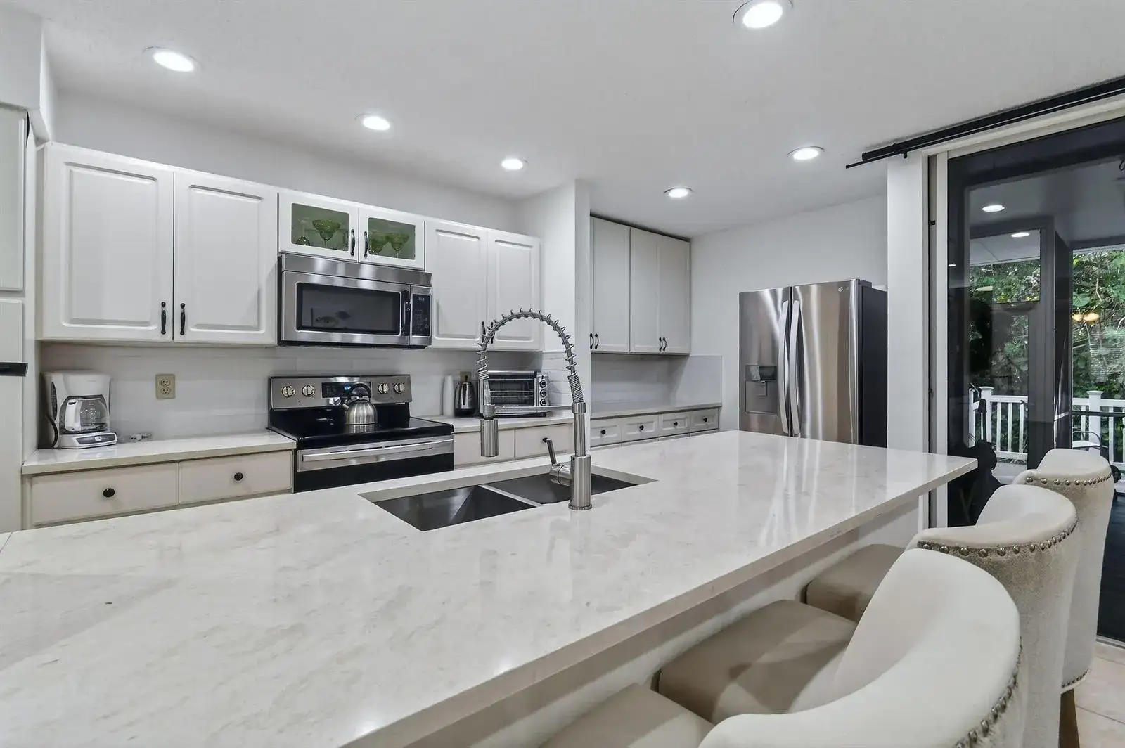 717 Ocean Dunes Circle, Jupiter FL 33477 photo 4