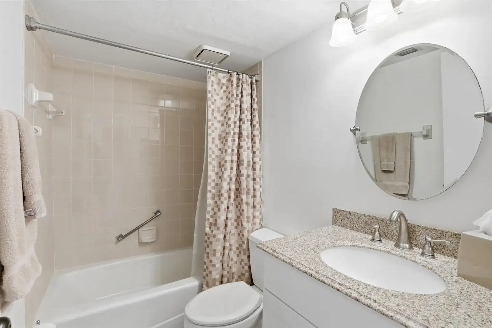 8402 Estero Boulevard Apt 405, FL 33931 photo 5