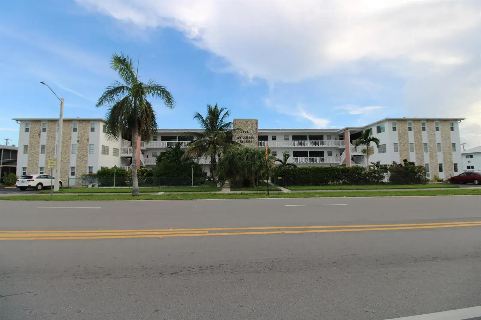 721 ATLANTIC SHORES Boulevard # 309, Hallandale Beach FL 33009