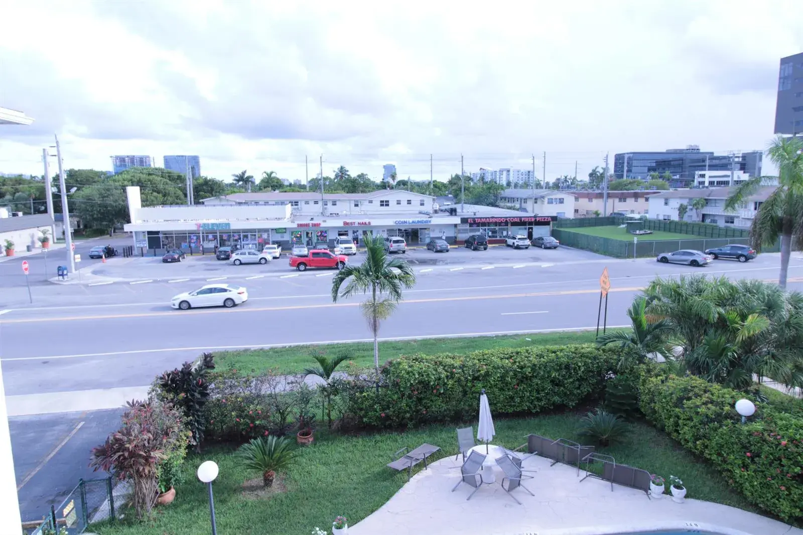 721 ATLANTIC SHORES Boulevard # 309, Hallandale Beach FL 33009