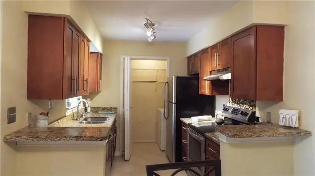 833 RIVERSIDE Drive # 824, Coral Springs FL 33071