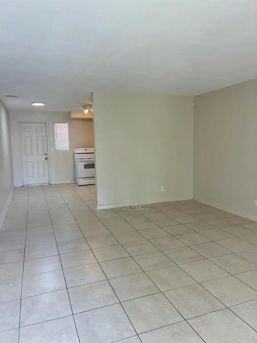 517 Silver Beach Road, Lake Park FL 33403 photo 2