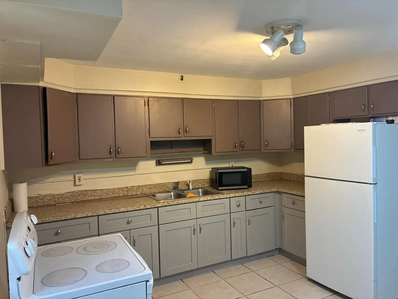 517 Silver Beach Road, Lake Park FL 33403 photo 3