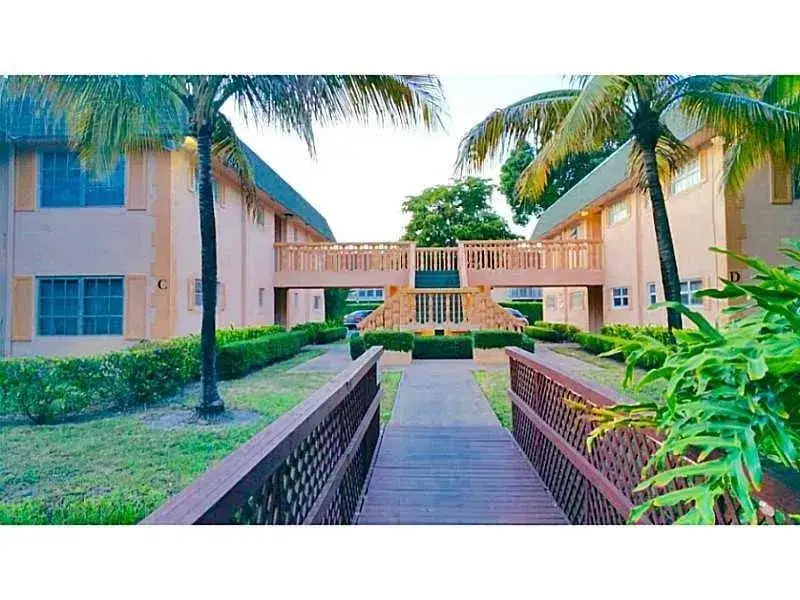 760 SE 2nd Avenue, Deerfield Beach FL 33441