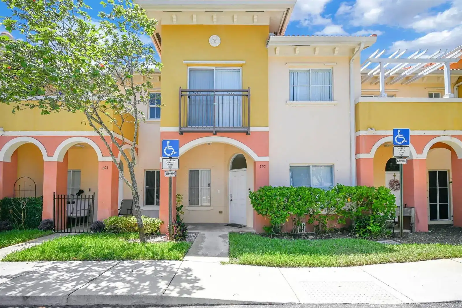 603 W SANTA CATALINA Circle # 603, North Lauderdale FL 33068