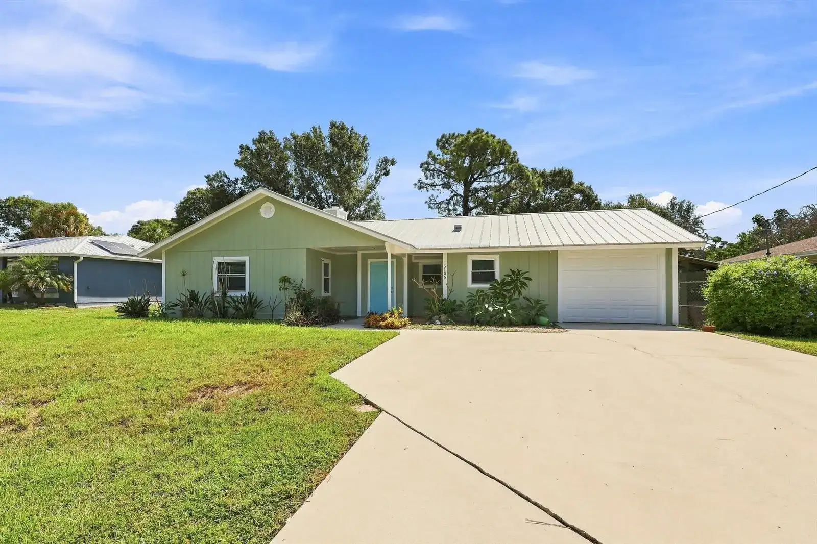 5106 Seagrape Drive, Fort Pierce FL 34982 photo 2