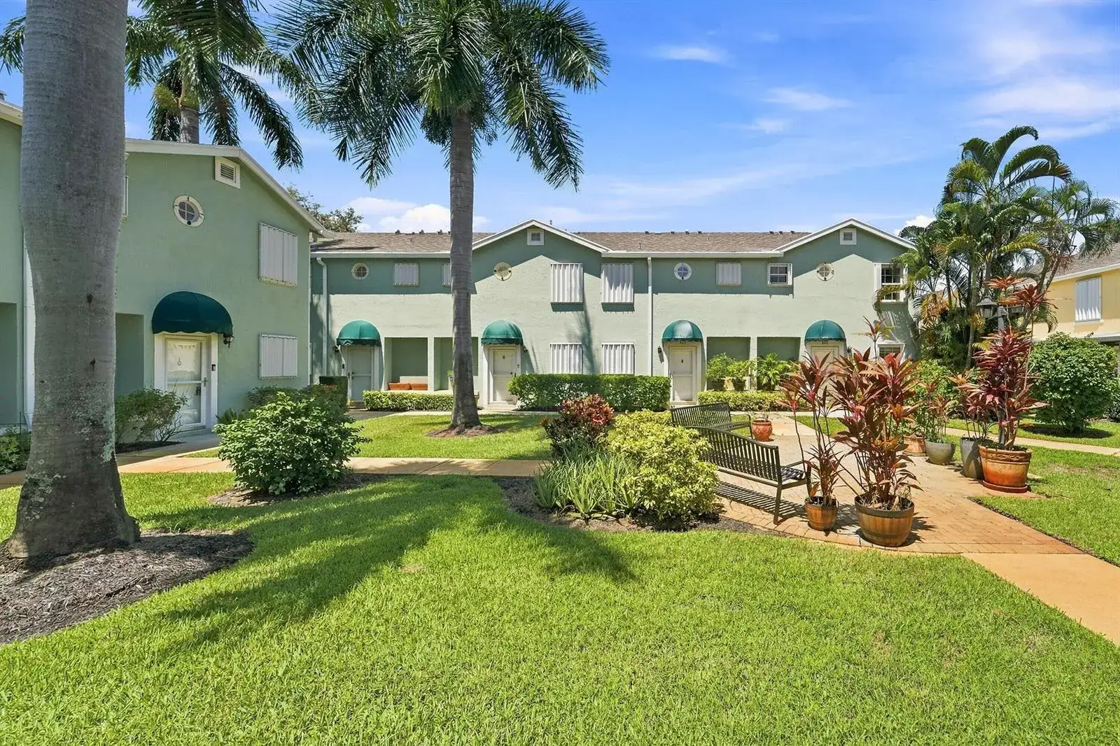 211 Waterside Drive, Hypoluxo FL 33462 photo 4