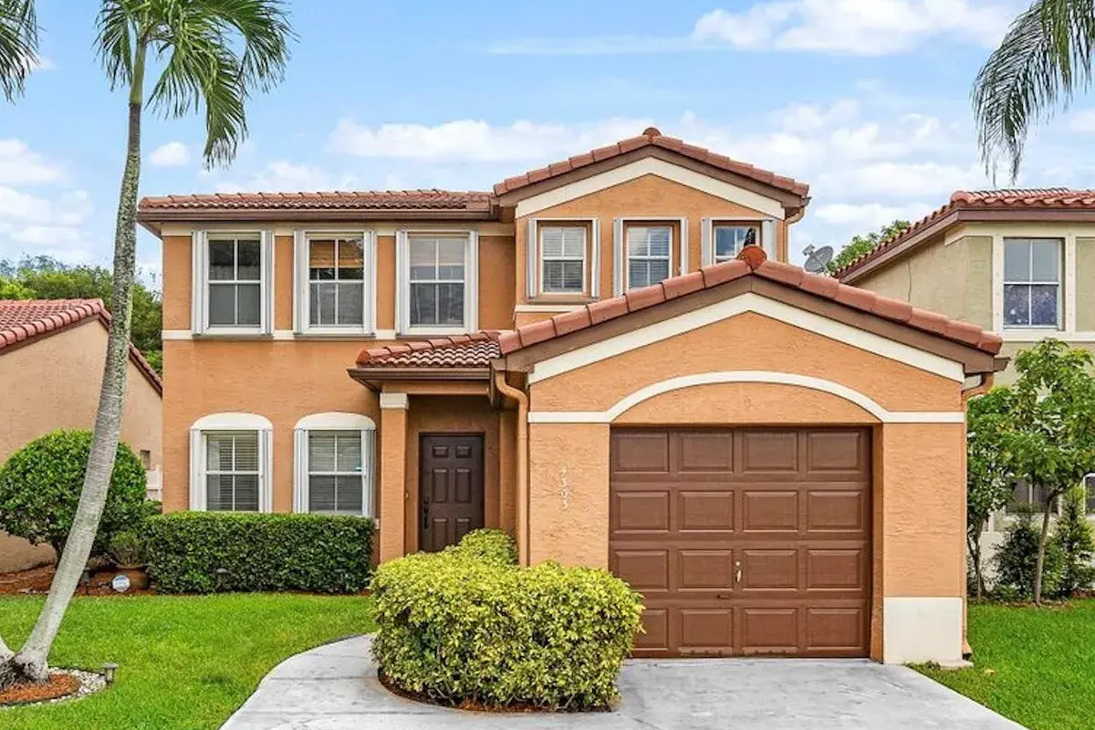 4303 NW 1ST Drive, Deerfield Beach FL 33442