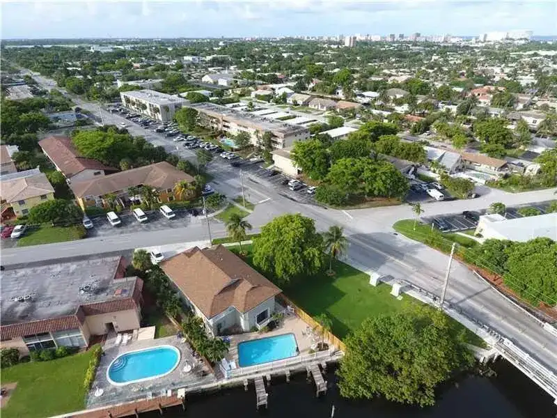 1012 PINE Drive # 1, Pompano Beach FL 33060 photo 2