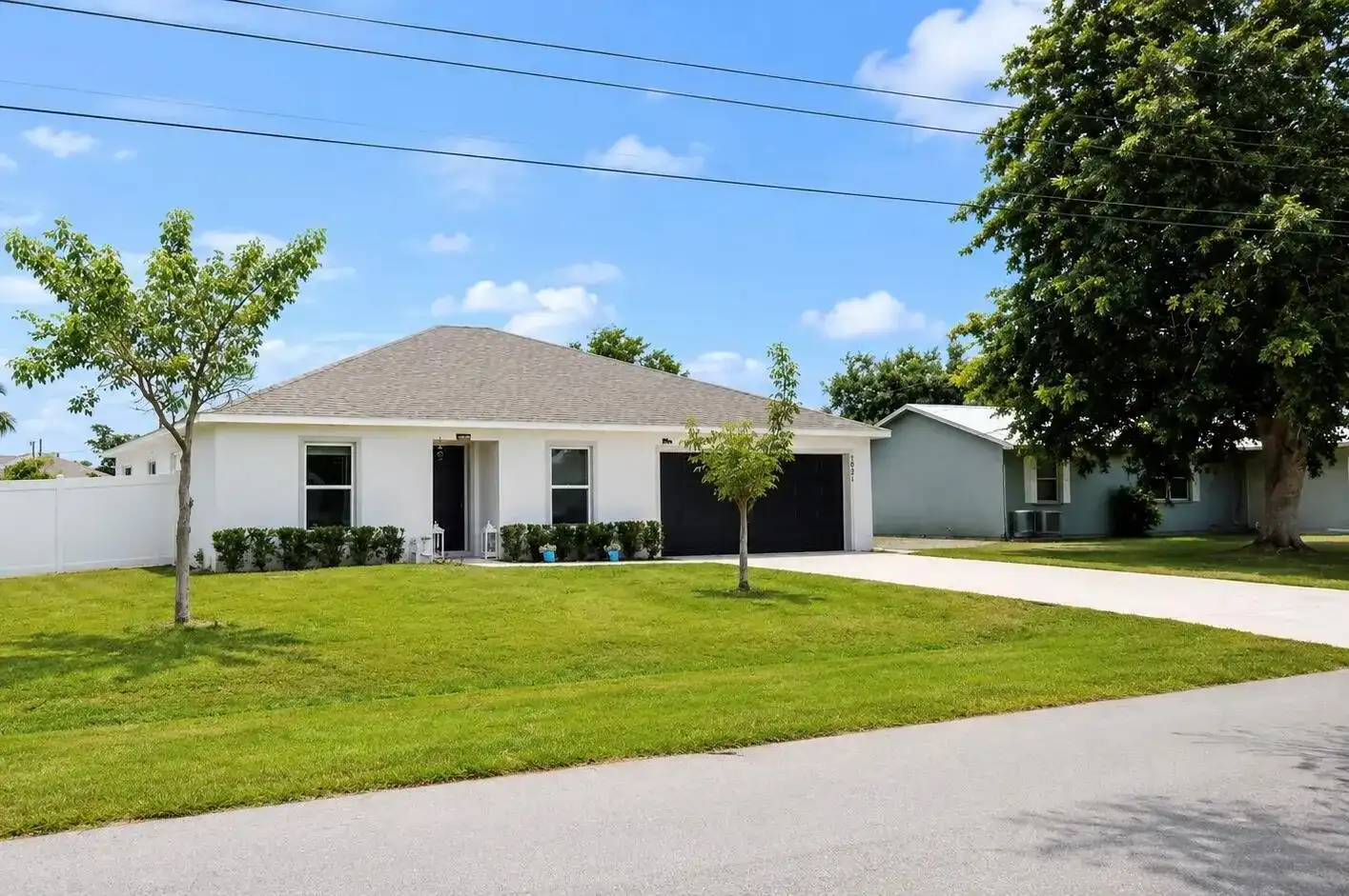 1921 SE JOYNER Circle, Port St. Lucie FL 34952