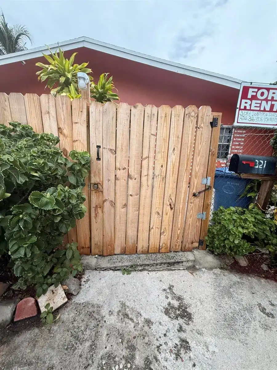 321 NW 57TH Street, Oakland Park FL 33309