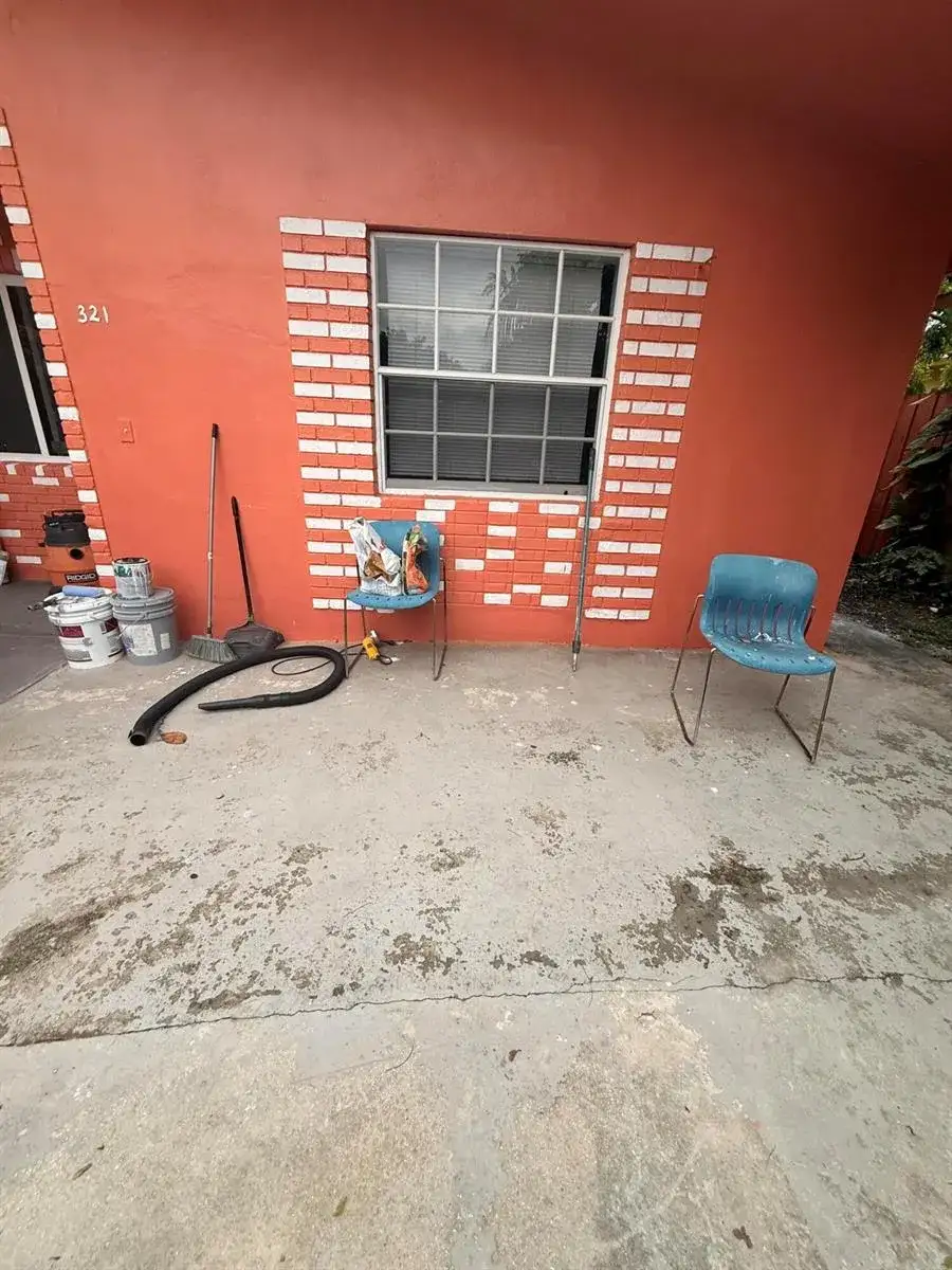 321 NW 57TH Street, Oakland Park FL 33309 photo 2