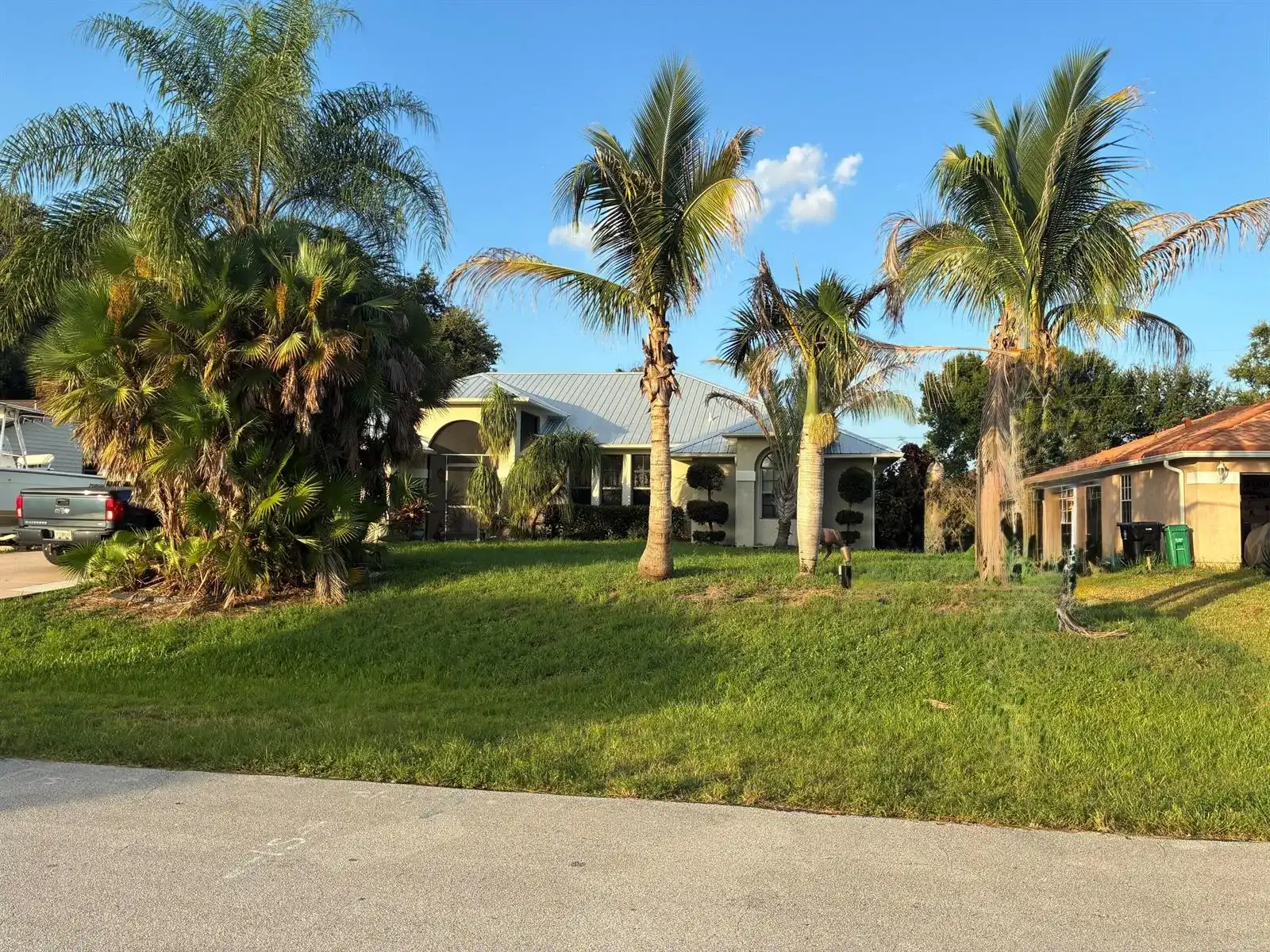 1901 SW MONTERREY Lane, Port St. Lucie FL 34953