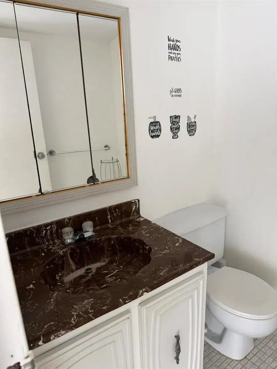 1000 PARKVIEW Drive # 424, Hallandale Beach FL 33009 photo 4