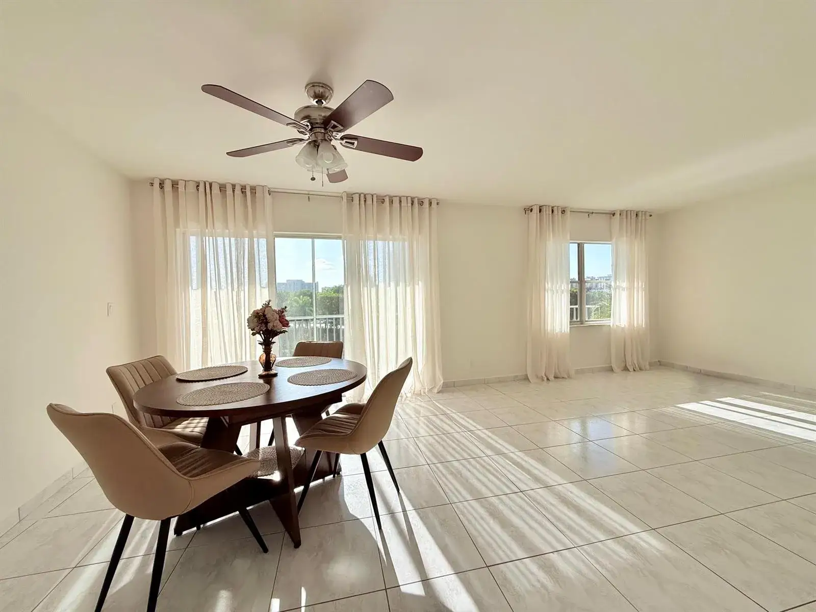 200 DIPLOMAT Parkway # 520, Hallandale Beach FL 33009