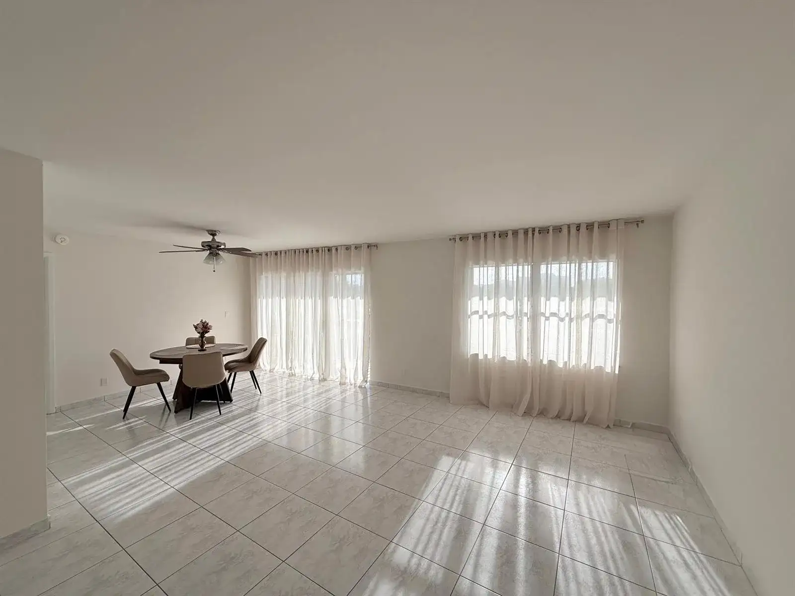 200 DIPLOMAT Parkway # 520, Hallandale Beach FL 33009 photo 2