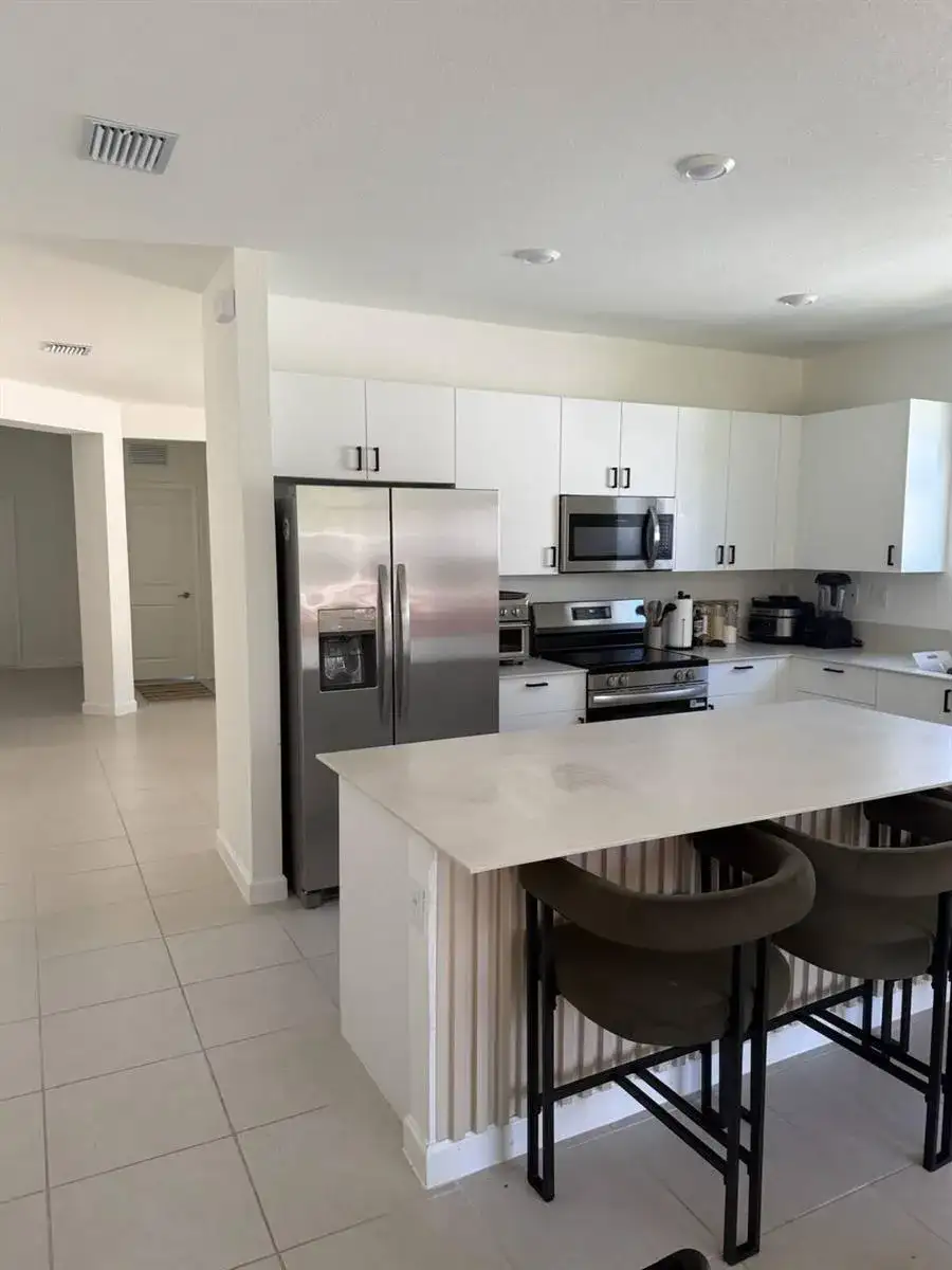 2402 SE 30th Street, Homestead FL 33033 photo 4