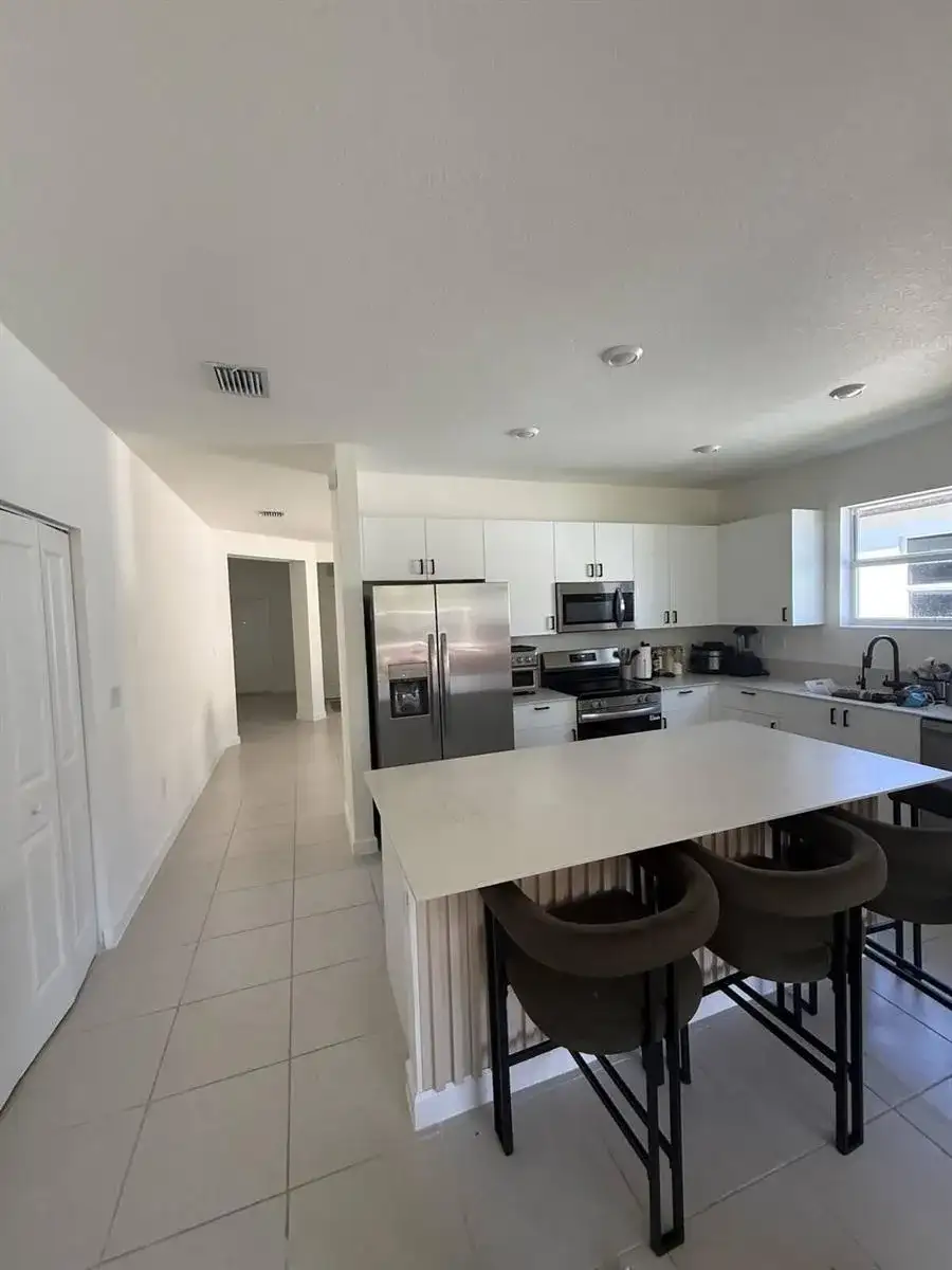 2402 SE 30th Street, Homestead FL 33033 photo 5