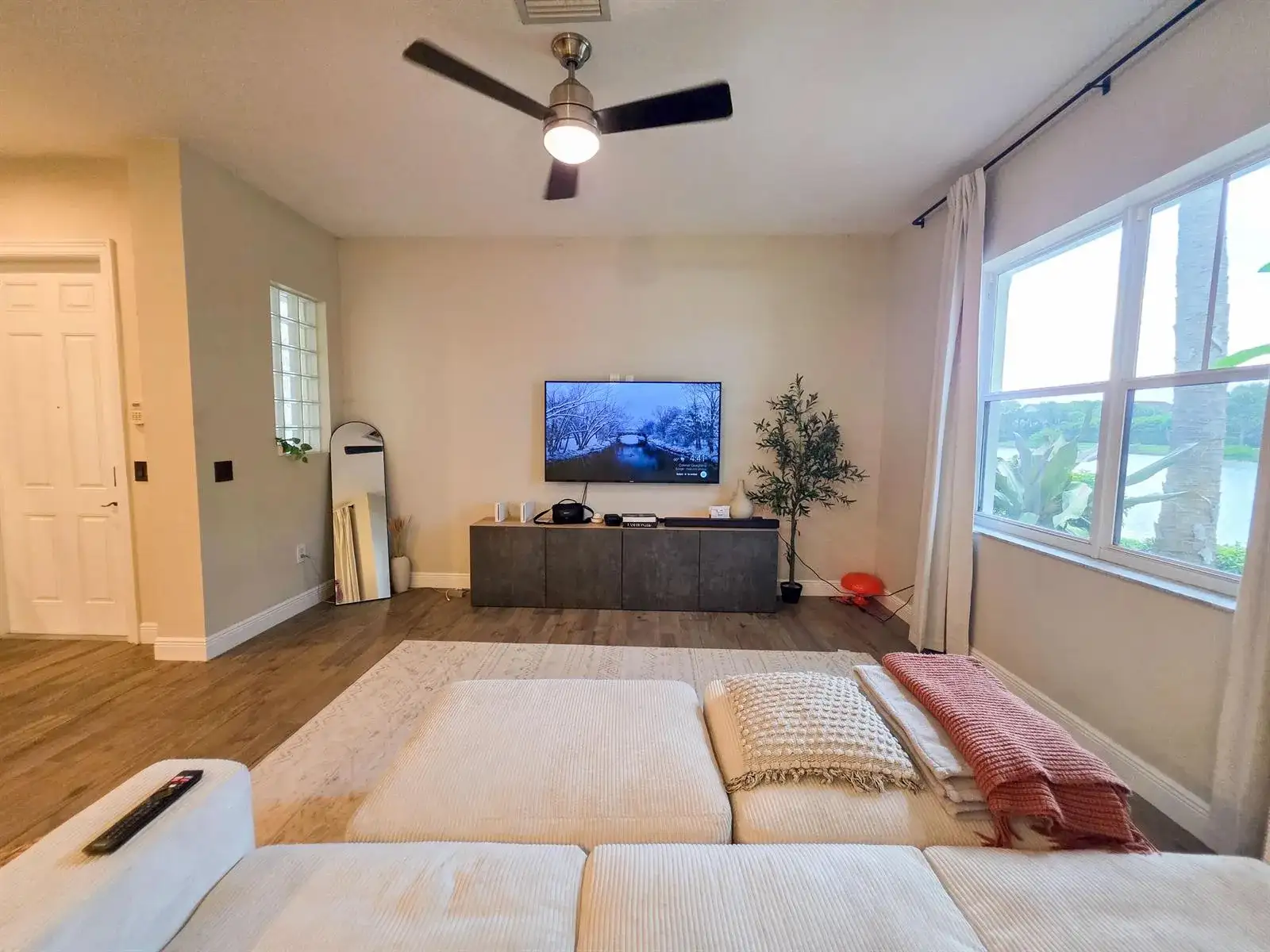 855 Marina Del Ray Lane # 1, West Palm Beach FL 33401 photo 4