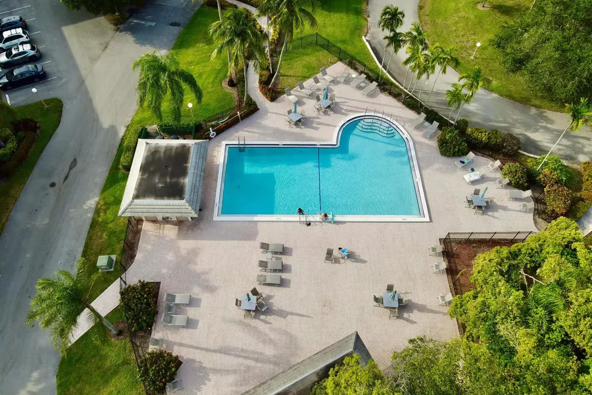4502 Martinique Way # B1, Coconut Creek FL 33066