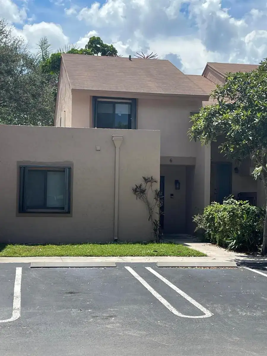 6 CHESTNUT Circle, Cooper City FL 33026 photo 2