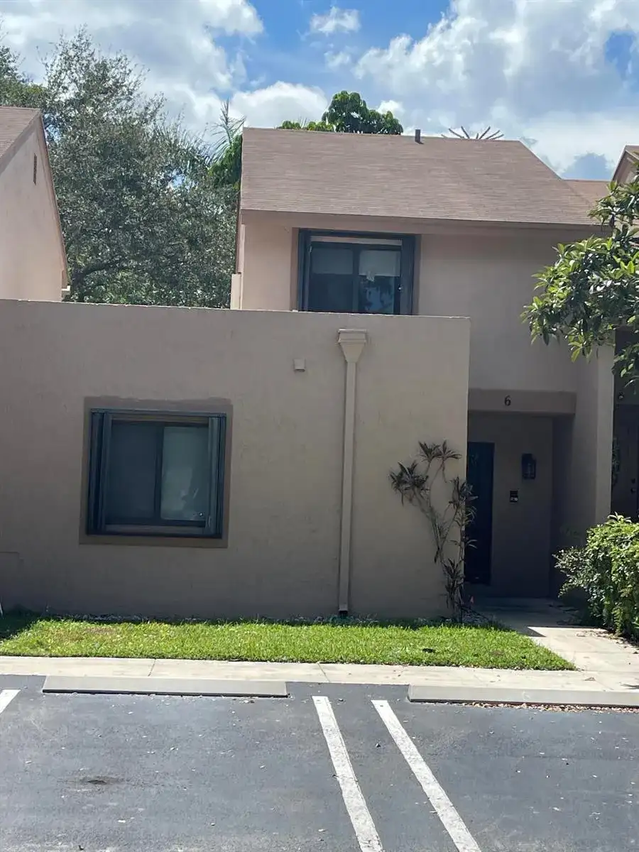 6 CHESTNUT Circle, Cooper City FL 33026 photo 3