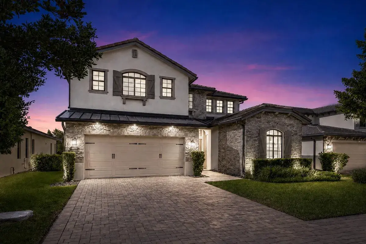 8907 Grand Prix Lane, Boynton Beach FL 33472