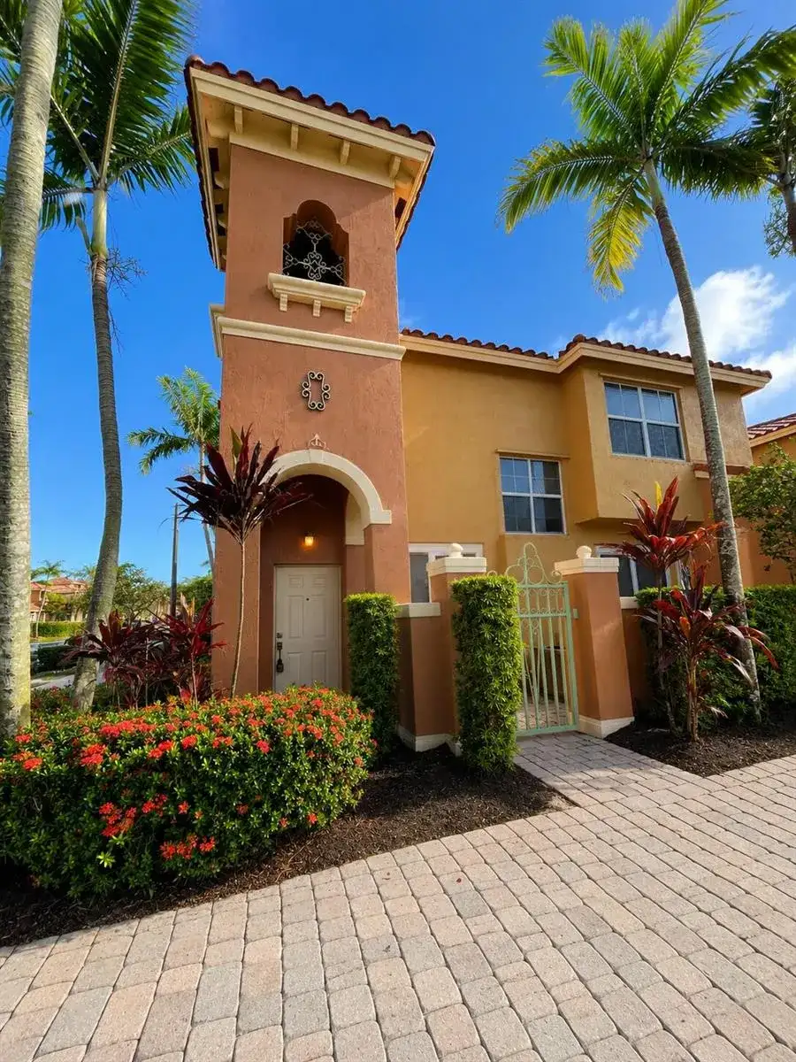 906 SW 143rd Avenue # 2005, Pembroke Pines FL 33027 photo 5