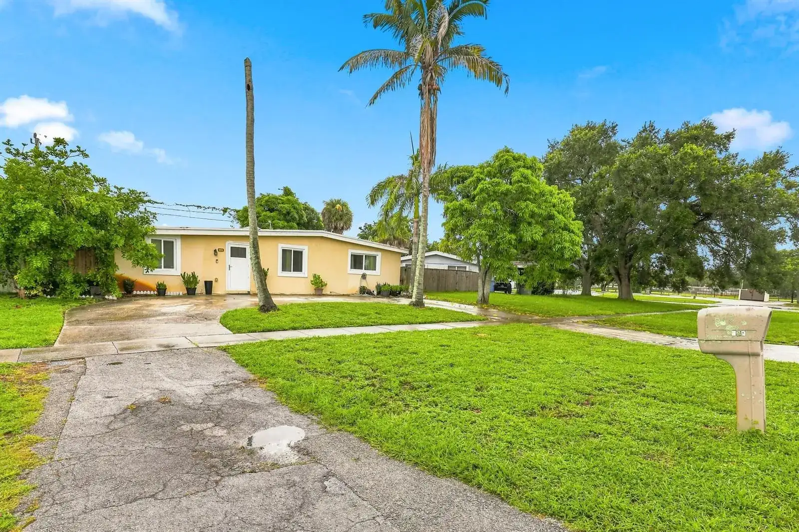 730 GARDENIA Drive, Royal Palm Beach FL 33411 photo 2