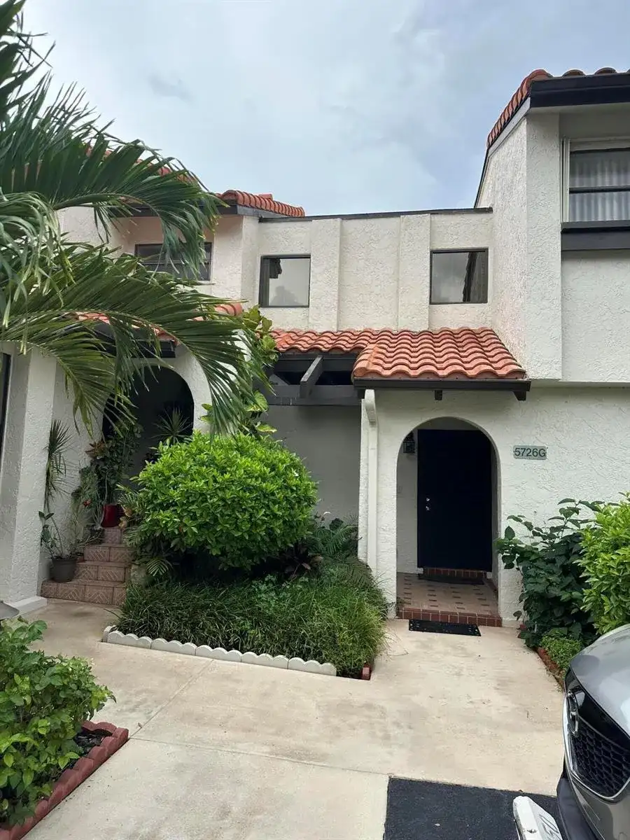 5726 FOX HOLLOW Drive # G, Boca Raton FL 33486 photo 4