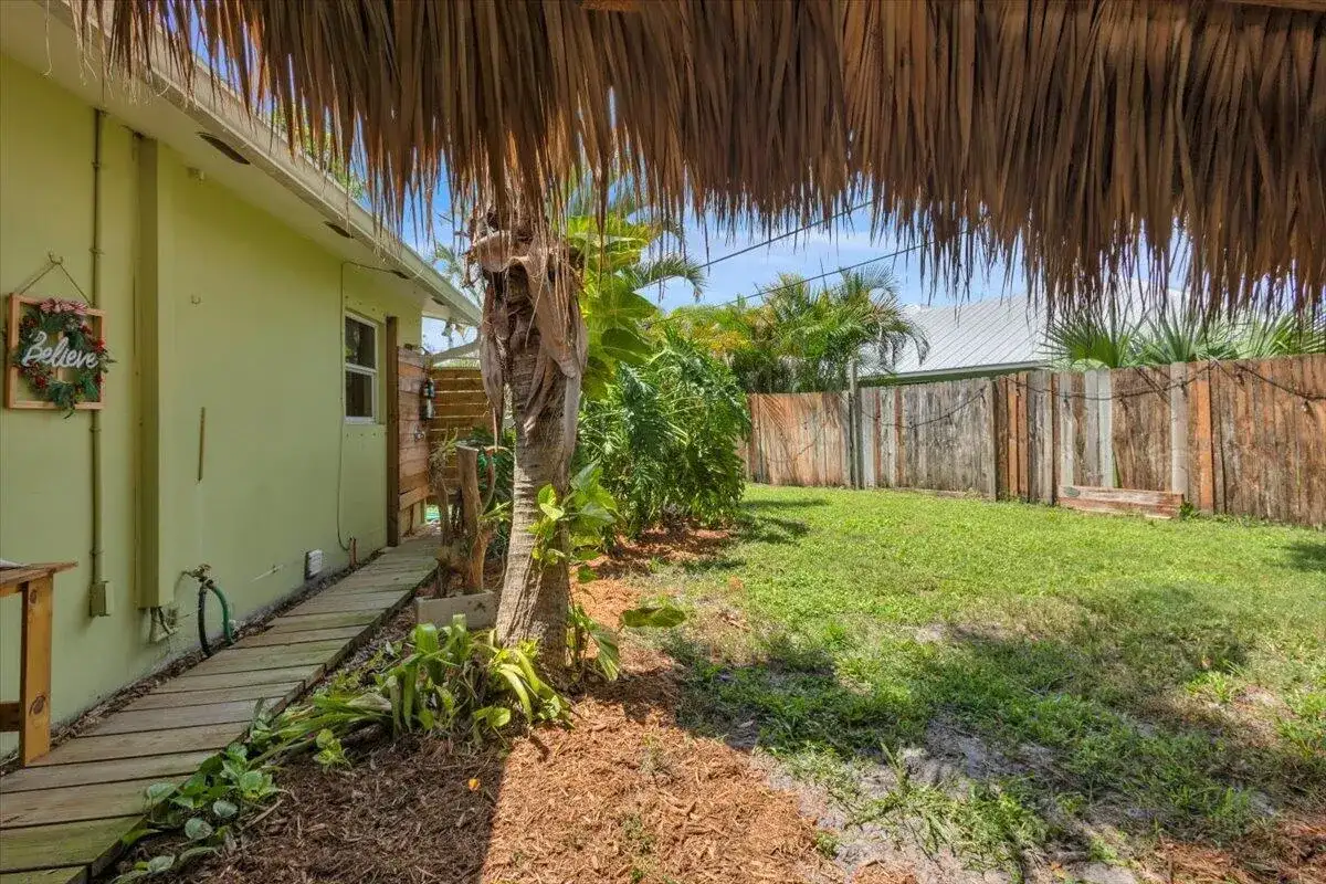 1121 SE ALAMANDA Lane, Stuart FL 34996 photo 5
